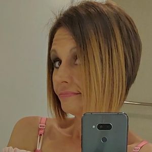 Meet your Posher, Stephanie cate